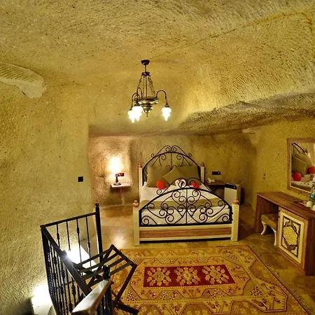 Caftan Cave גורמה