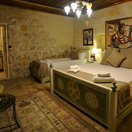 Caftan Cave 4*