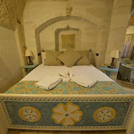 Caftan Cave 4* גורמה