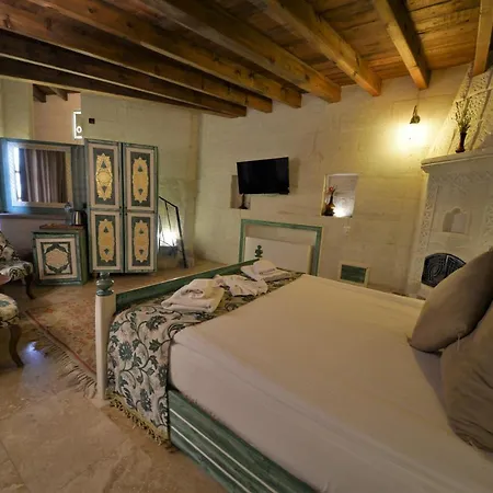 Caftan Cave