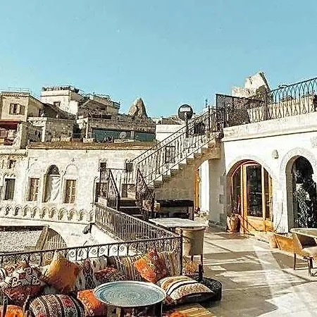 Caftan Cave 4*