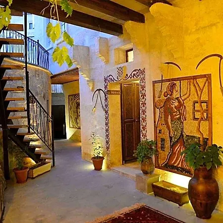 Caftan Cave 4*