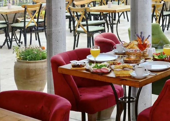 Caftan Cave 格雷梅