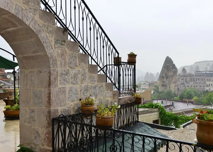 Caftan Cave Szálloda 4*